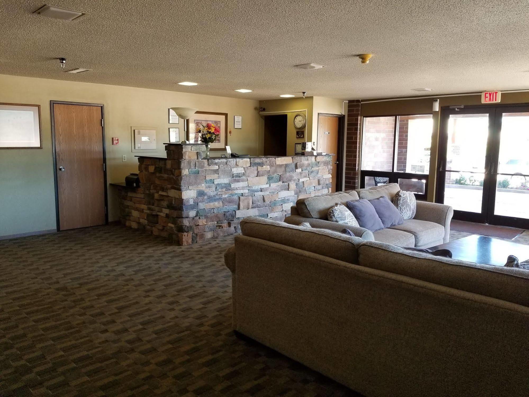 Prairie Inn Vermillion Экстерьер фото
